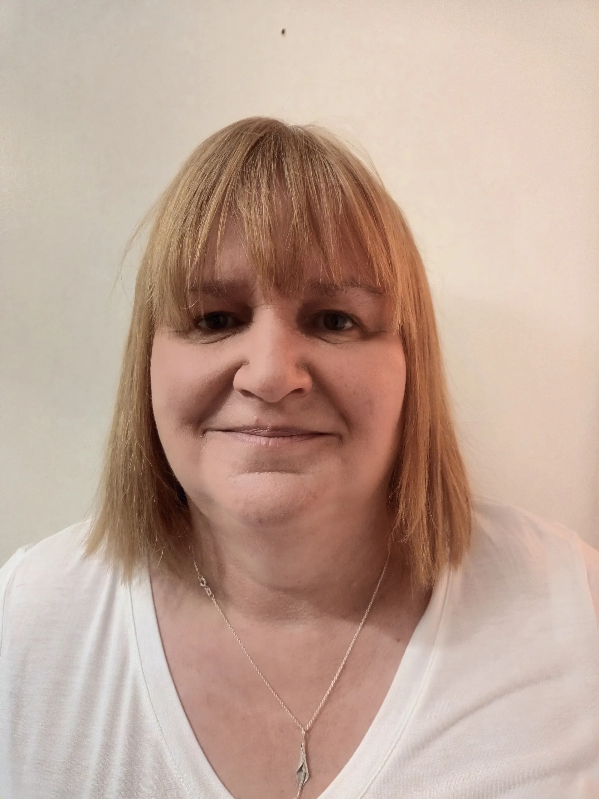 Elizabeth Hammond (Deputy Head & English Teach